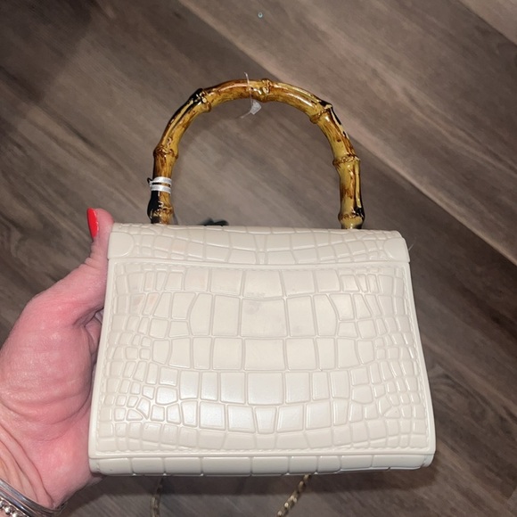 Tiny plastic and metal, bamboo purse with removable gold chain strap NWT - Picture 6 of 12